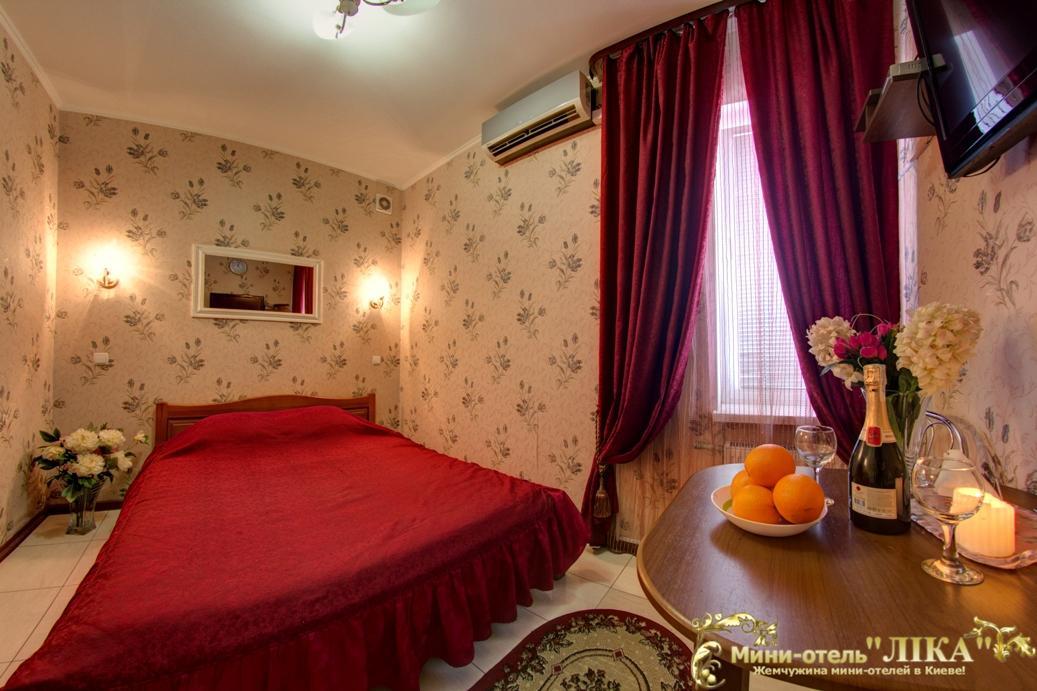 Лика Отель Kiev Ngoại thất bức ảnh